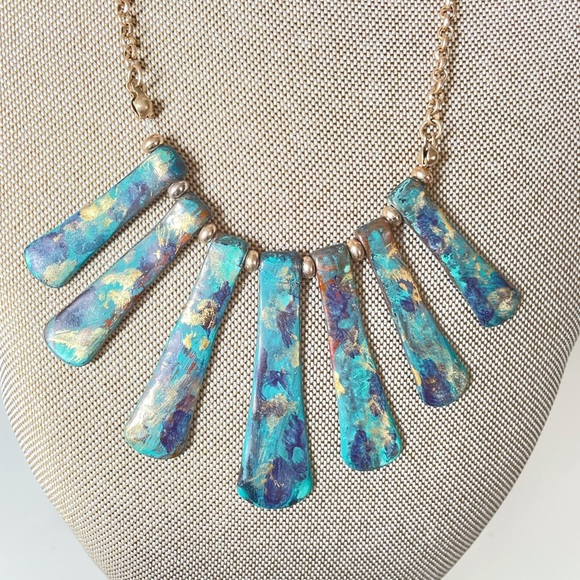 Turquoise metal necklace with gold chain - Picture 2 of 2